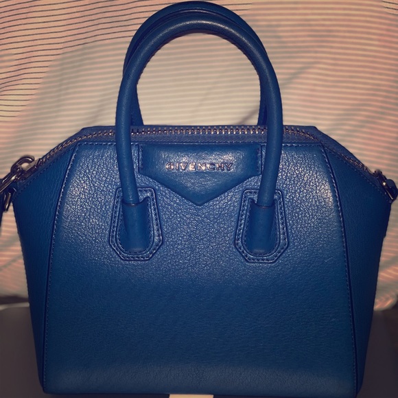 Givenchy Handbags - 2017  MINI ANTIGONA BAG IN GRAINED LEATHER ✨